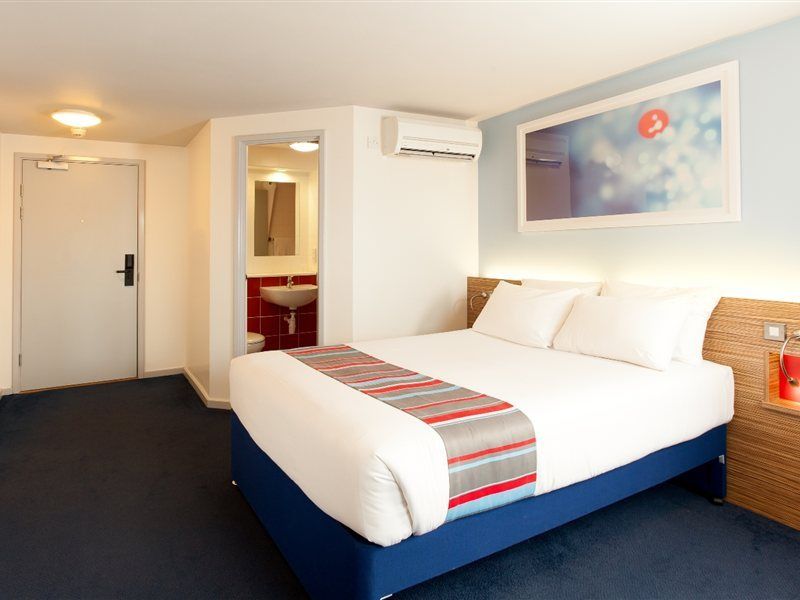 Travelodge London Central City Road Eksteriør billede